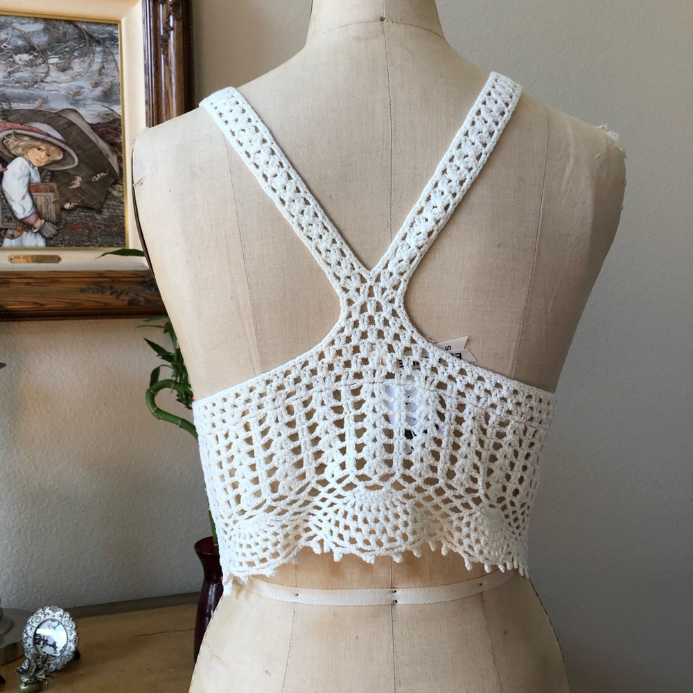 Elli White crochet top - Picture 2 of 2